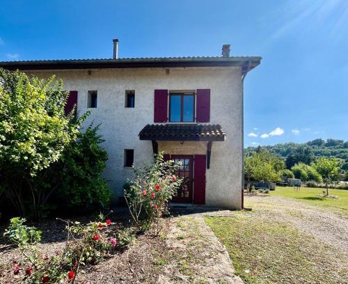 Saint-Simeon-de-Bressieux Casa | Charme et confort en Isère