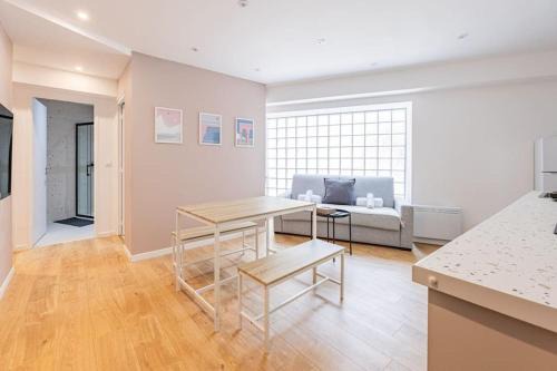 19th Arrondissement Apartamento | Charme Parisien 6 Personnes, 2 chambres, 19ème