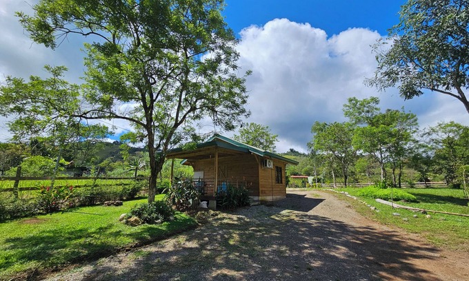 San Isidro de El General Cabina | Hermosa cabaña rural cerca de playa Dominical