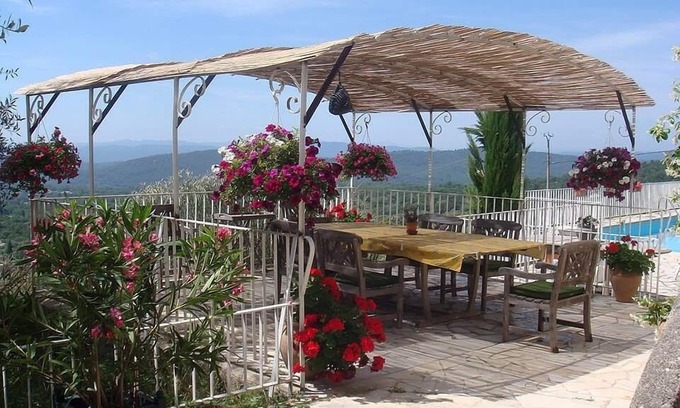 Saint-Cezaire-sur-Siagne Villa | Amplia villa con piscina y vistas
