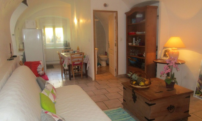 Santa-Reparata-di-Balagna Apartamento | poco F2 con encanto en el corazón del pueblo