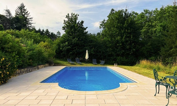 Sainte-Alvere Casa | Charming Rustic Family House w/ Private Pool
