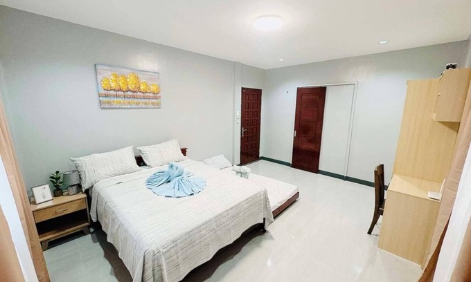 Oslob Casa | Charming 1-bed house in with lovely ocean views 7 mins to whale shark watching.