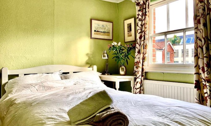 Norwich Apartamento | Charming 1 bed loft in 16C house in city centre