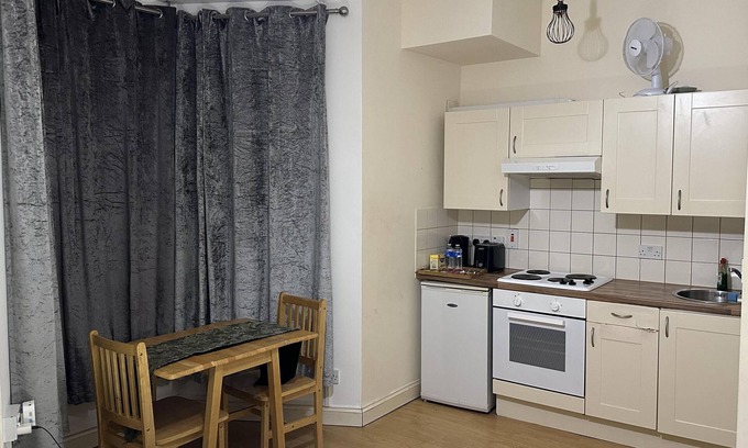 South Bermondsey Apartamento | Charming 1-bed Studio in London