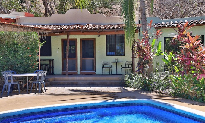 Playa Hermosa Cabaña | Charming 1-bedroom cottage with WiFi, AC in beautiful Playa Hermosa