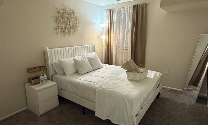 Silver Spring Apartamento | Charming 1-bedroom apartment with AC, fitness room in brilliant Silver Spring