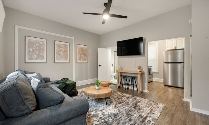 West Central Apartamento | Charming 1-bedroom apartment in downtown Fort Wayne