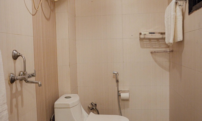 Chhatarpur Apartamento | Charming 1-bedroom apartment in wonderful New Delhi with AC, WiFi