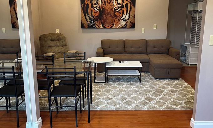Calabasas Apartamento | Charming 1-bedroom apartment with AC, WiFi in brilliant Calabasas