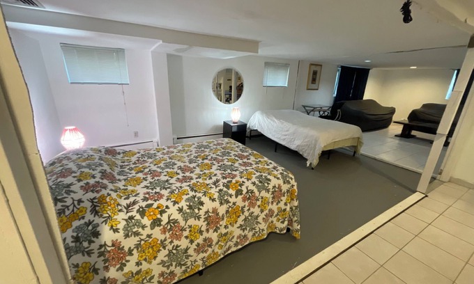 Dix Hills Apartamento | Charming 1-bedroom apartment in Dix Hills with AC, WiFi, fitness room, ping pong