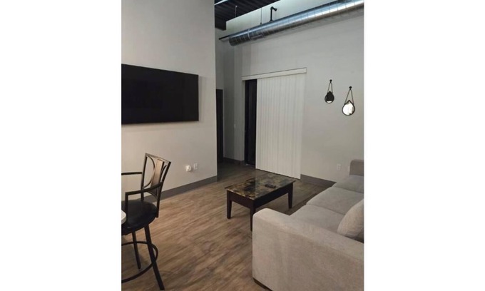 Central Business District Apartamento | Charming 1-bedroom apartment with WiFi and AC in Kalamazoo