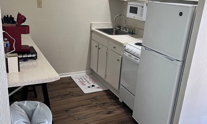 Bucktown Apartamento | Charming 1-bedroom apartment with WiFi, AC in tranquil Metairie