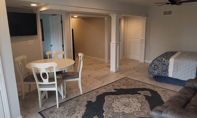 Gap Apartamento | Charming 1-bedroom apartment in fabulous White horse-Gap with AC, WiFi