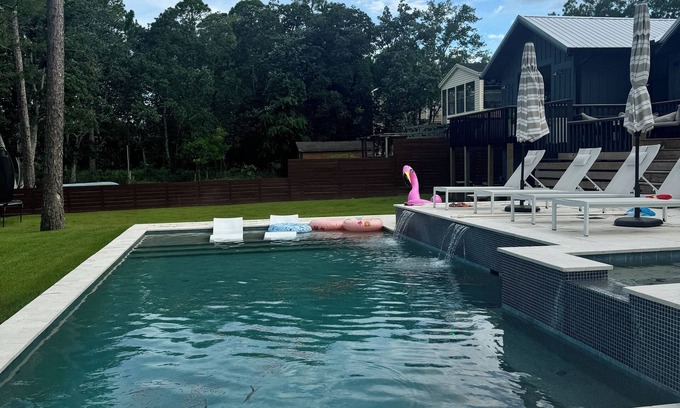 Niceville Cabaña | Charming 1-bedroom Bayfront cottage with dock access in Niceville