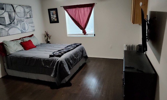 Camp Verde Cabina | Charming 1-bedroom cabin in amazing Camp Verde with WiFi, AC, very spacious