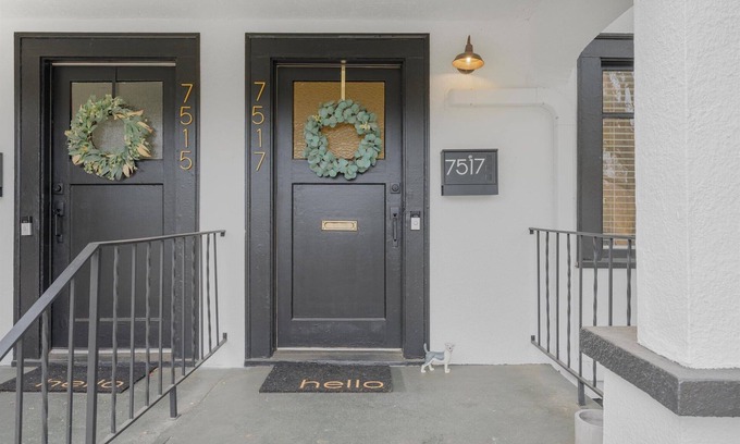 Piedmont Casa | Charming 1-bedroom duplex with WiFi, AC Fenced Backyard - Extended Stay Welcome