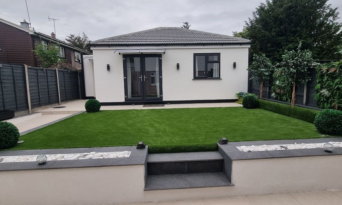 Little Holland Casa | Charming 1-bedroom Garden Apartment