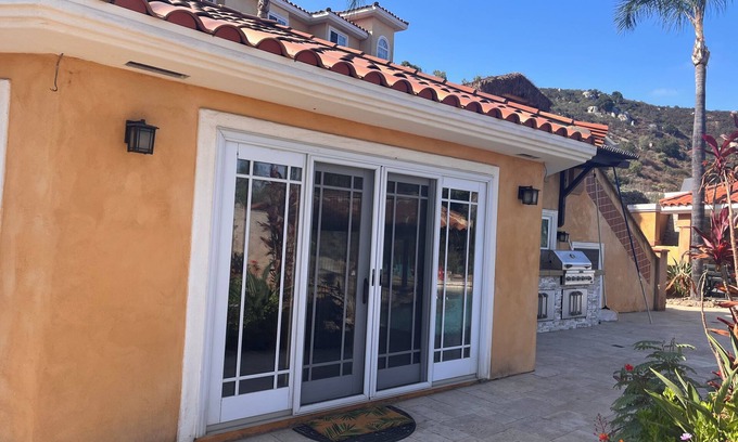 Poway Cabaña | Charming 1-bedroom guest house/resort style in quiet, gated community in Poway.
