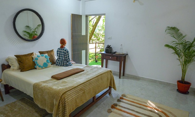 Arambol Casa | Charming 1-bedroom Private Balcony house with Beautiful Countryside view.