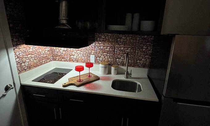 Deco Apartamento | Charming 1-bedroom Studio apartment in fabulous Houston with fitness room, WiFi