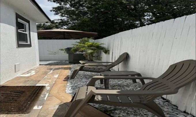 Delray Beach Apartamento | Charming 1-bedroom house in terrific Delray Beach with AC