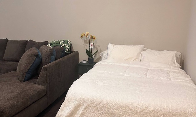 Martinsburg Casa | Charming 1-bedroom room w/ private entrance in Martinsburg with AC, WiFi