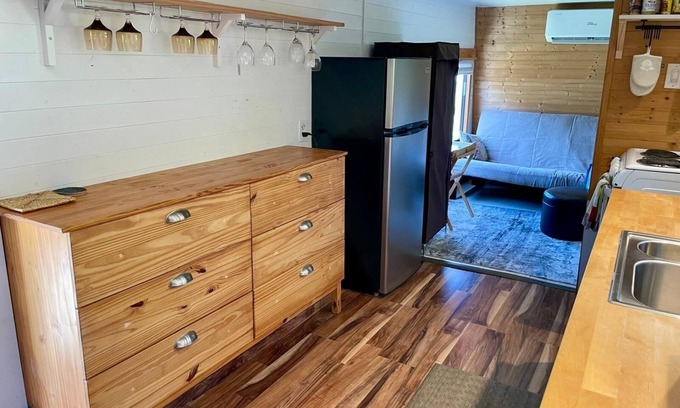 Punta Gorda Cabaña | Charming 1-bedroom mini cottage in enjoyable Punta Gorda with WiFi, AC