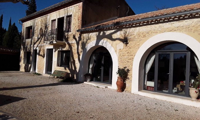 Saint-Etienne-du-Gres Otro | Encantadora casa de campo del siglo 19 en la Provenza Alpilles, soleado y espacioso