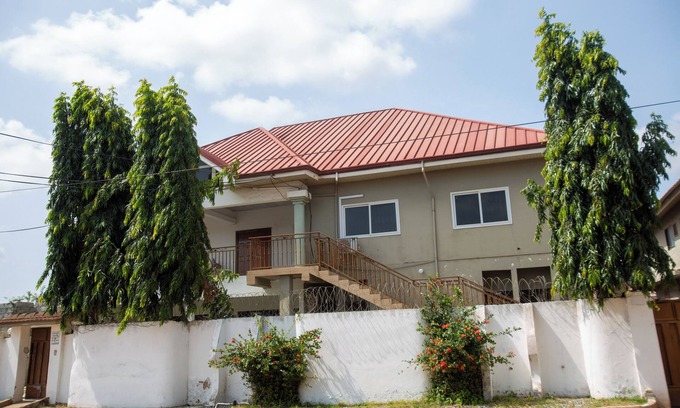 Weija Apartamento | Charming 1-bedroom apartment with WiFi & AC close to the West Hills Mall, Accra.