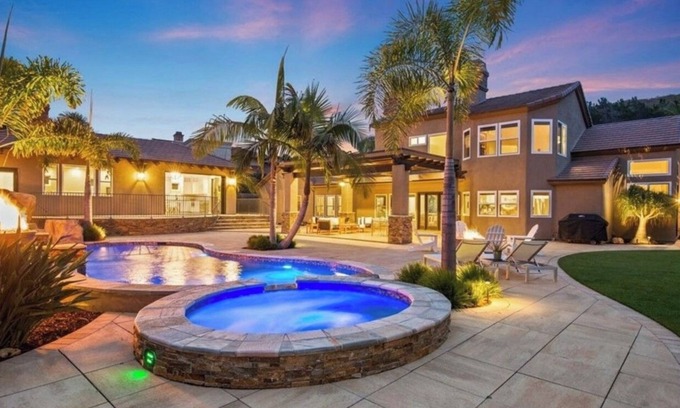 San Juan Capistrano Villa | Charming 1-bedroom villa in fabulous San Juan Capistrano. Lovely pool view.