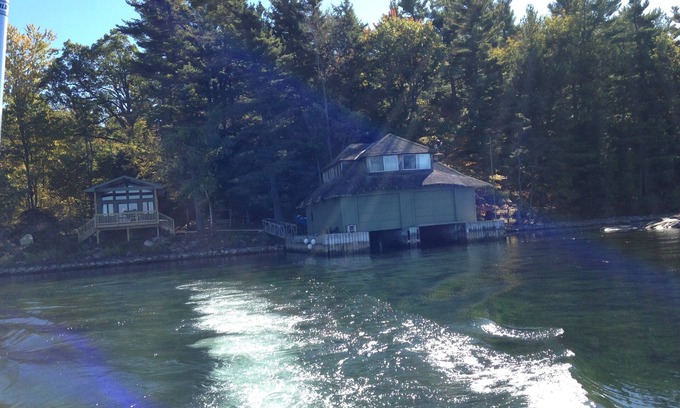 Murray Isle Cabaña | Charming 1000 Islands 4-bedroom cottage on Murray Isle, Clayton with WiFi access