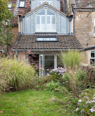 Bradford-on-Avon Casa | Charming 1700s Cottage in Bradford on Avon nr Bath