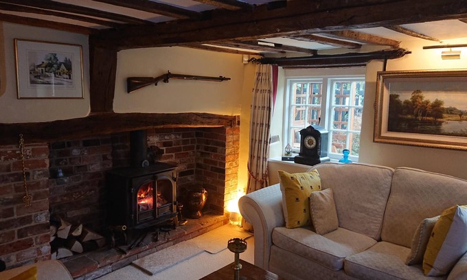 Medmenham Cabaña | Charming 17th Century 2-Bed Cottage in Medmenham