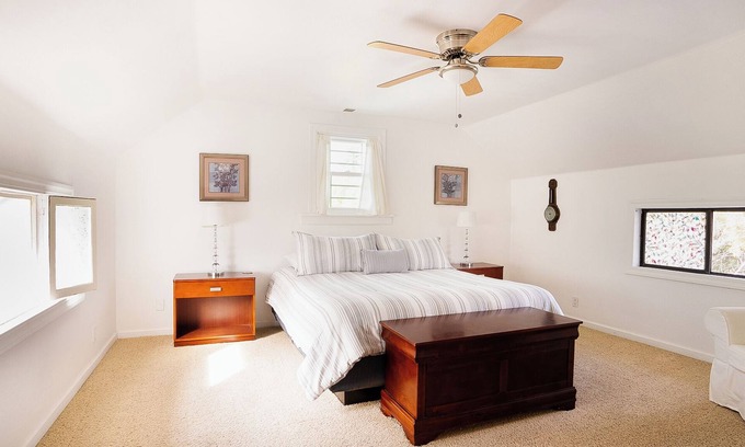 Petaluma Casa | Walking Historic West Petaluma-2bd / 2ba
