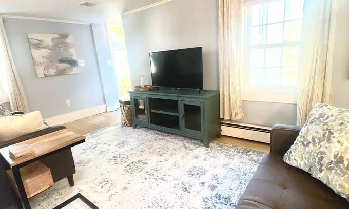 Pawcatuck Casa | Charming 1870s Home Near Beaches and Casinos