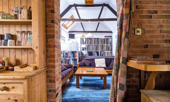 Newark Casa | Charming 18th Century Georgian Barn Conversion.