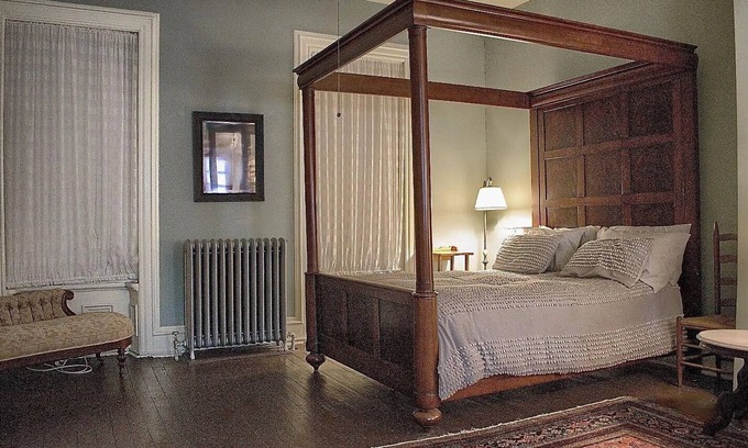 Ranshaw Cama Y Desayuno | Charming 1BR w/ Bath & Fast WiFi Near Downtown
