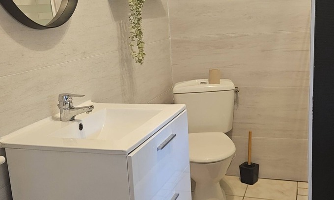 Beaufort-en-Anjou Casa | Charming 2-bedroom house in beautiful Beaufort-en-Anjou with WiFi
