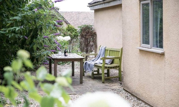 Beverston Casa | Charming 2 Bed/1 Bath in Beverston Castle