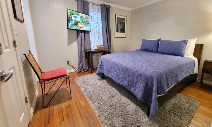 Garden Oaks Casa | Charming 2-bed/2-bath cottage style home in Greater Heights/Oak Forest-Houston