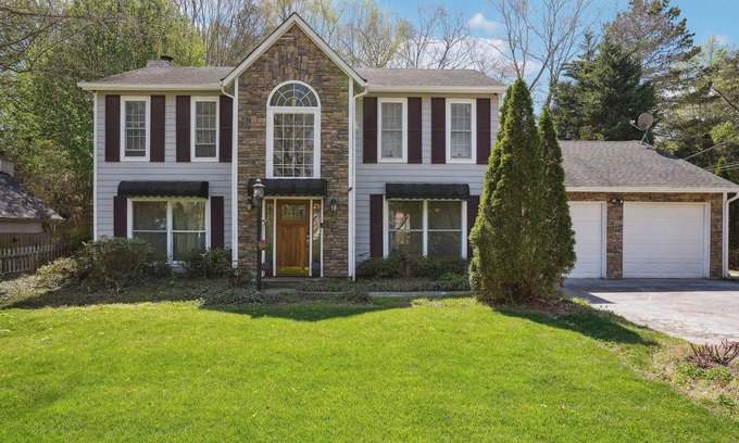 Stone Mountain Casa | Charming 2-bed/2.5-bath House in delightful Stone Mountain with Private Yard
