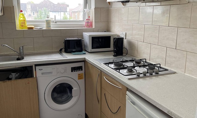 Heathrow Villages Apartamento | Charming 2-bed Apartment in Heathrow First Floor