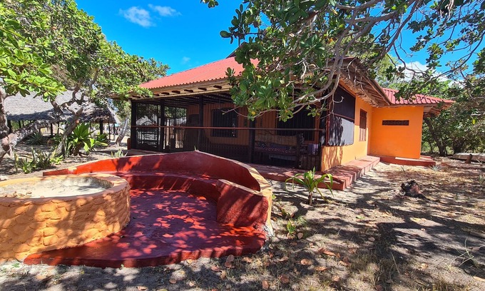 Galu Cabaña | Charming 2-Bed Cottage in Bodo, a fishing village