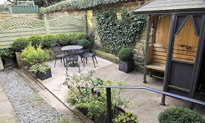 Shepley Cabaña | Encantadora casa de campo de 2 dormitorios, jardín cerrado y patio Nr Holmfirth, Holme Valley
