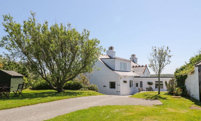 Rhoscolyn Casa | Charming 2 Bed House near Rhoscolyn