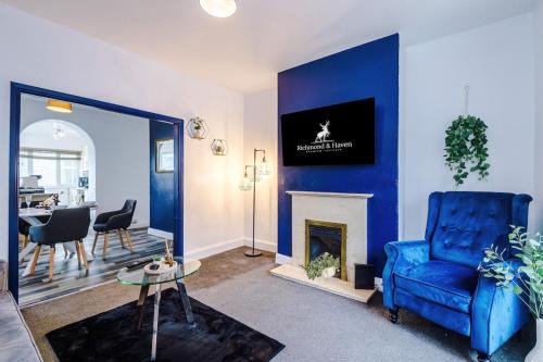 Elland Casa | Charming 2-Bed House, sleeps 6, pet friendly