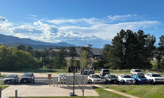Northeast Colorado Springs Condominio | Charming 2-bedroom condo in brilliant Colorado Springs with WiFi, AC