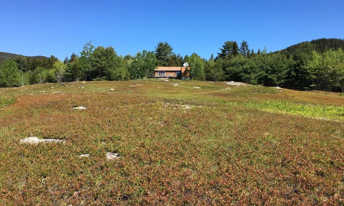 Southwest Harbor Cabina | Charming 2-bedroom cabin in fabulous Southwest Harbor adjacent to Acadia
