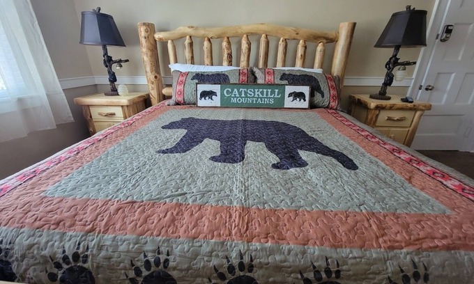 South Kortright Cama Y Desayuno | Charming 2-bedroom B&B located in South Kortright with AC, WiFi